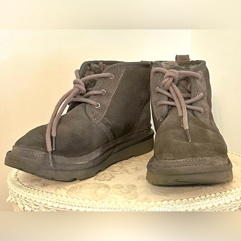 Kids Size 4 Grey Ugg Boots